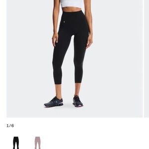 On clouds Black Leggings M